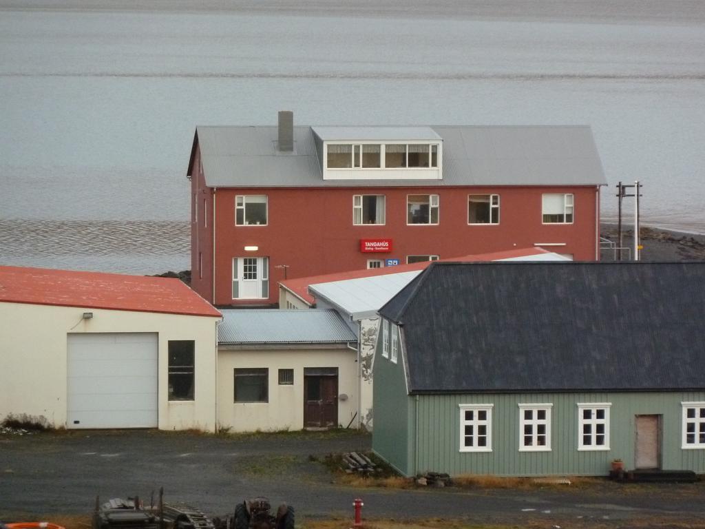 Tangahus Guesthouse Bortheyri Eksteriør bilde